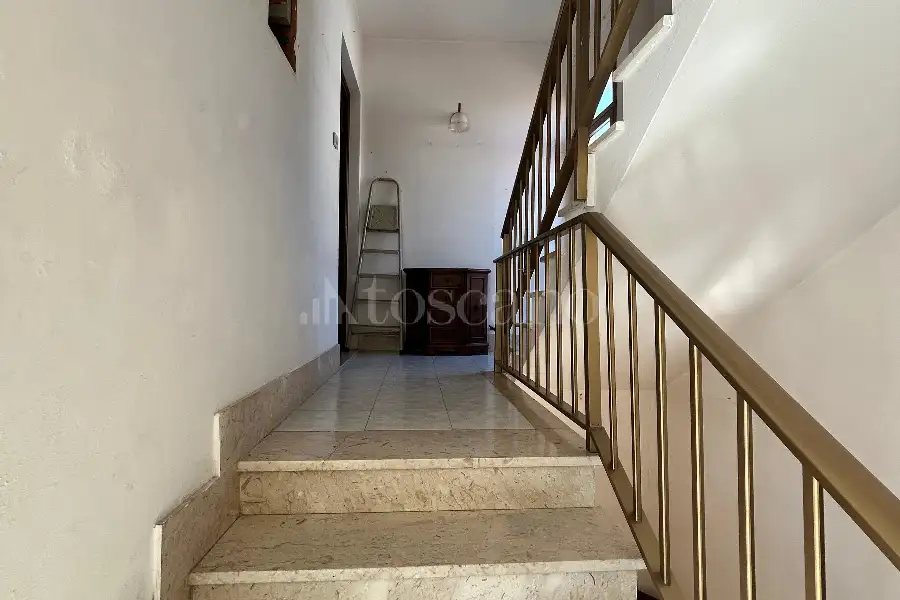 Casa Indipendente in vendita di 260 mq a €240.000 (rif. 120/2026)