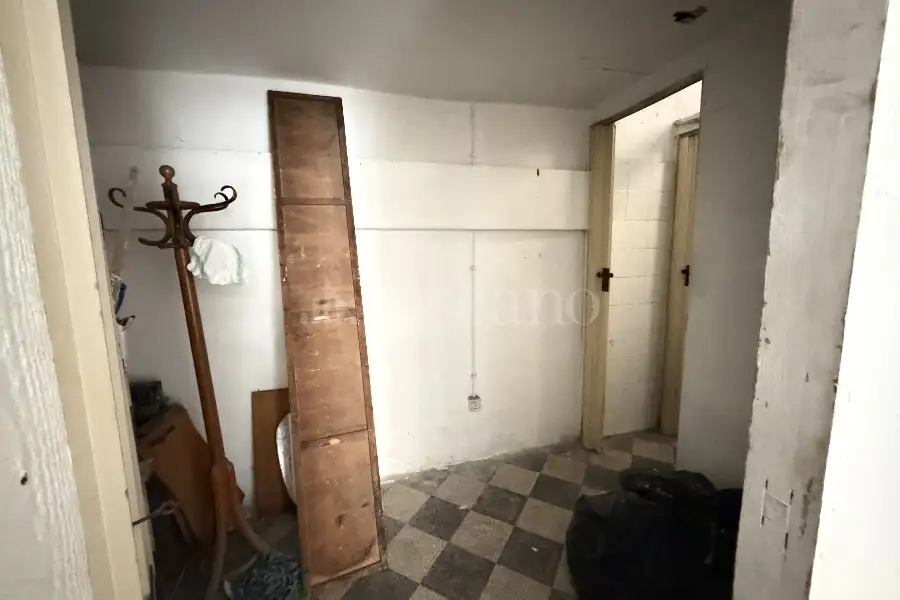 Negozio in affitto di 40 mq a €420 (rif. 41/2026)