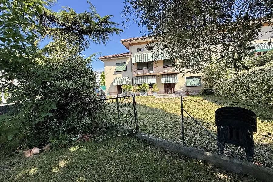 Villino a Schiera in vendita di 240 mq a €209.000 (rif. 85/2026)