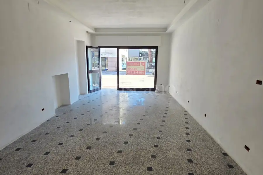 Negozio in vendita di 50 mq a €98.500 (rif. 15/2026)