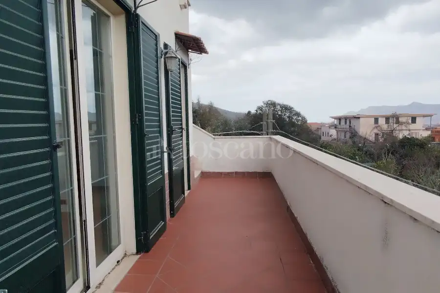 Villino a Schiera in vendita di 200 mq a €350.000 (rif. 1/2026)