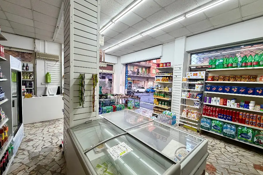 Negozio in vendita di 60 mq a €79.000 (rif. 13/2026)