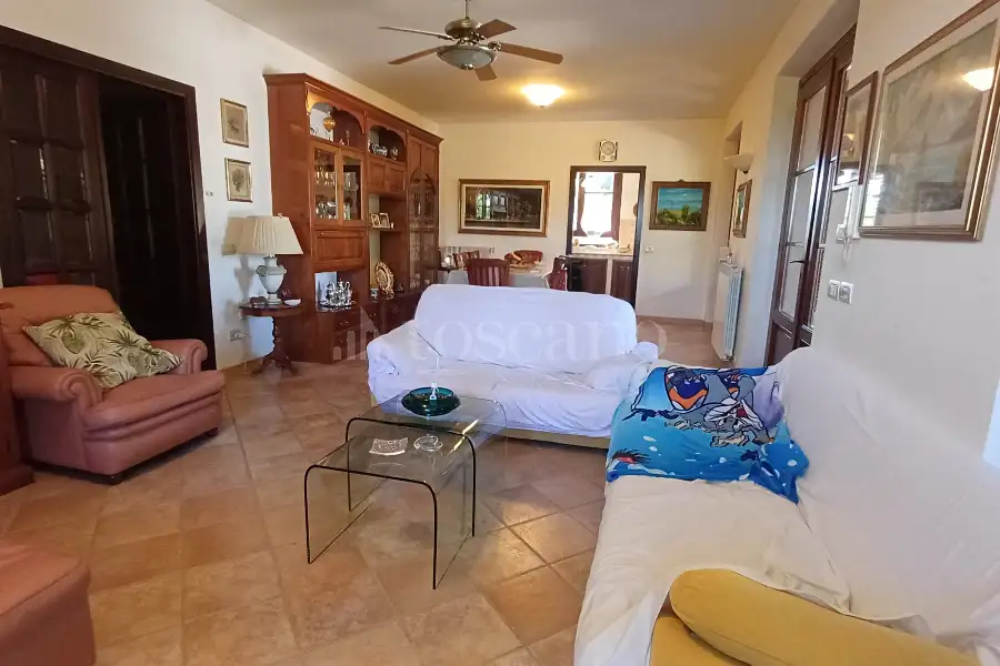 Villa in vendita di 400 mq a €1.230.000 (rif. 11/2026)