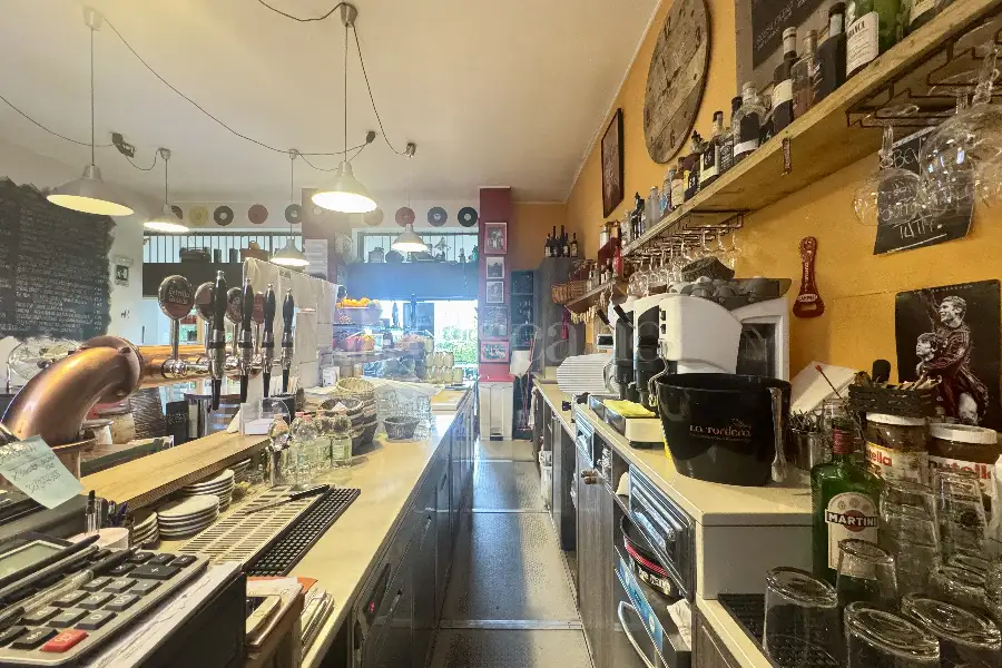 Negozio in vendita di 40 mq a €95.000 (rif. 12/2026)