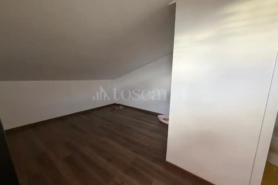 Villa Plurifamiliare in vendita di 200 mq a €689.000 (rif. 1/2026)