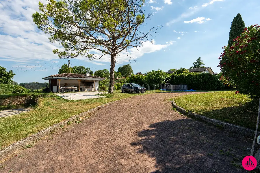 Villa in vendita di 303 mq a €499.000 (rif. 124/2026)