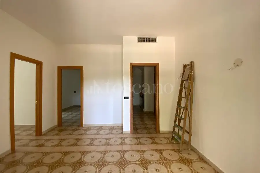 Villa in vendita di 260 mq a €330.000 (rif. 42/2026)