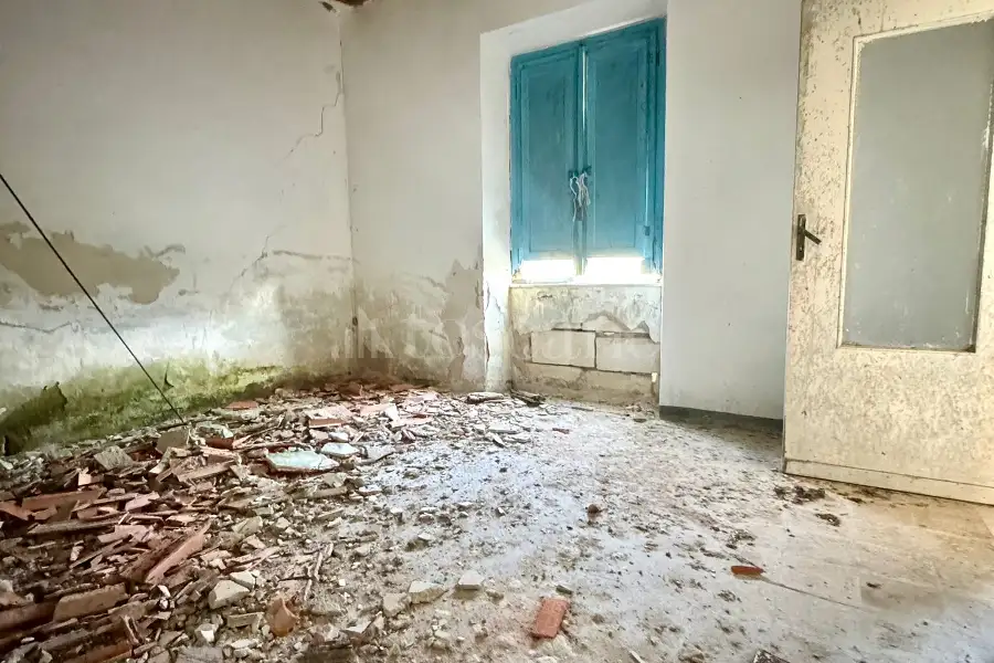 Casa Indipendente in vendita di 130 mq a €75.000 (rif. 93/2026)