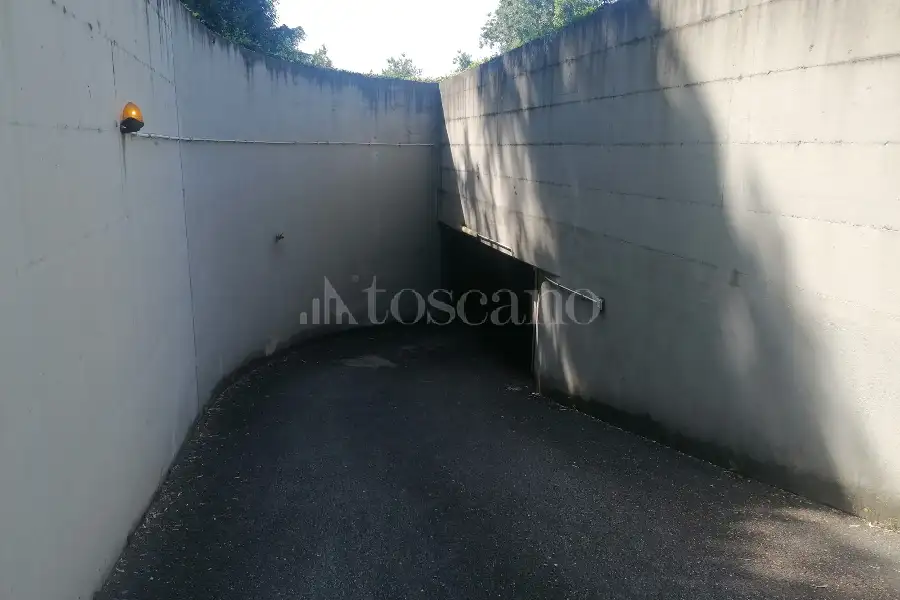 Box in vendita di 18 mq a €35.000 (rif. 66/2026)