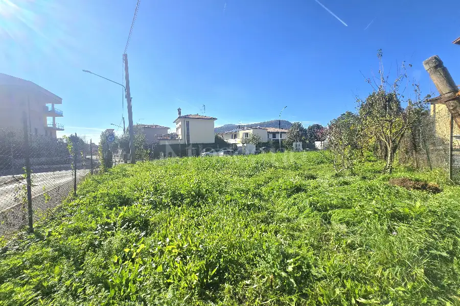 Casa Indipendente in vendita di 350 mq a €350.000 (rif. 53/2025)