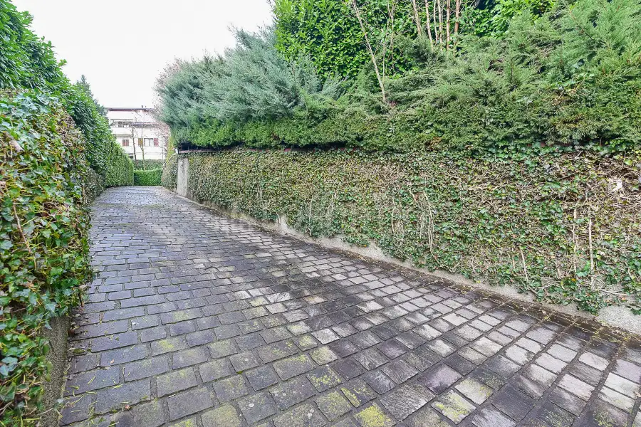 Villa in vendita di 325 mq a €595.000 (rif. 3/2026)