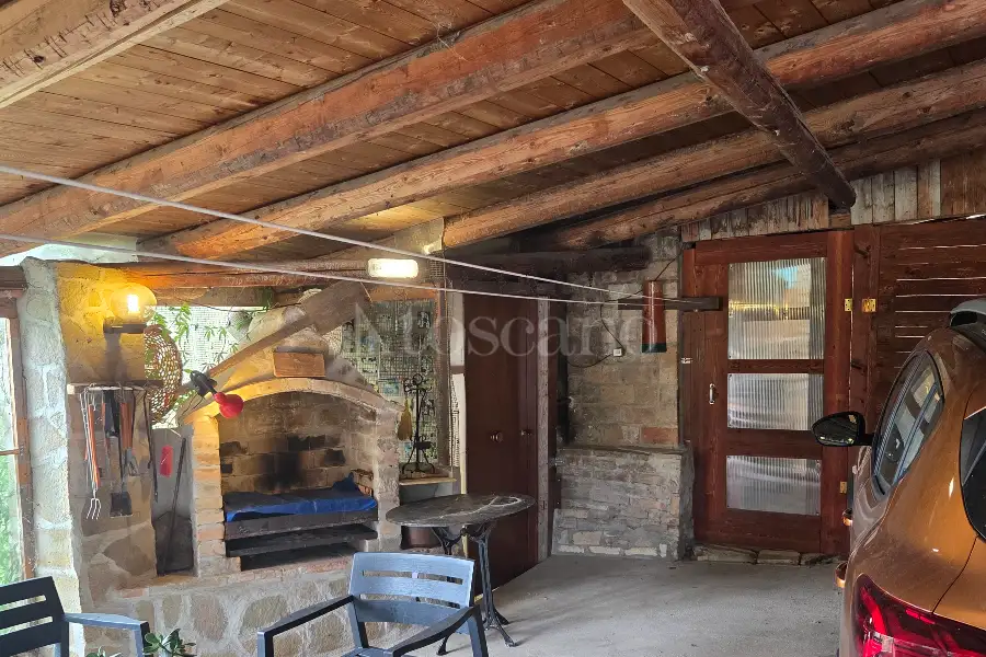 Casa Indipendente in vendita di 330 mq a €110.000 (rif. 35/2025)