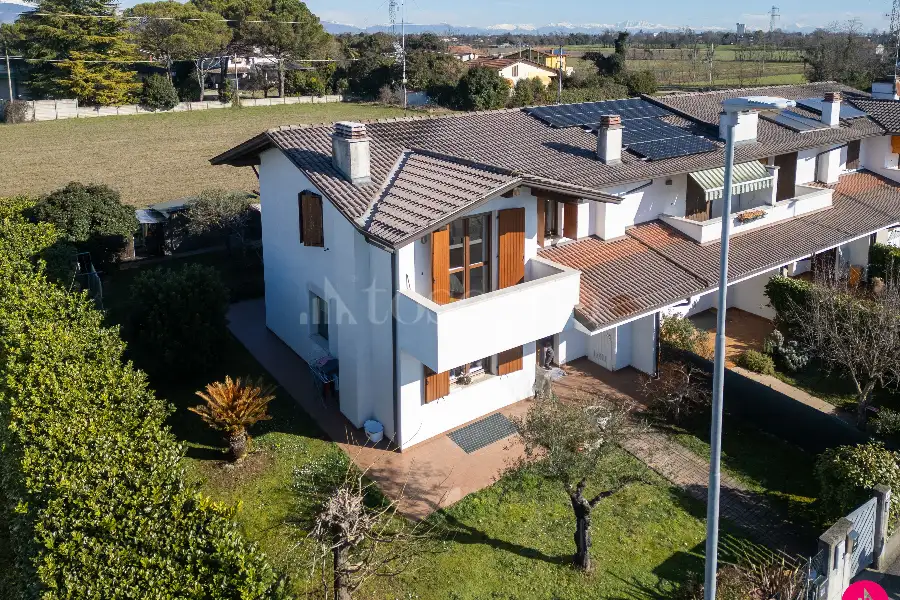 Villino a Schiera in vendita di 155 mq a €290.000 (rif. 33/2026)