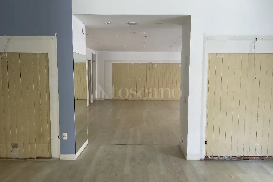 Negozio in vendita di 250 mq a €980.000 (rif. 12/2024)