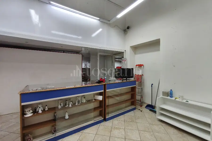 Negozio in affitto di 103 mq a €1.200 (rif. 10/2026)