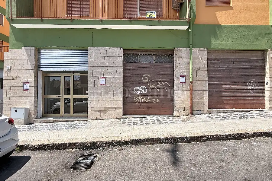 Negozio in affitto di 140 mq a €1.200 (rif. 144/2026)