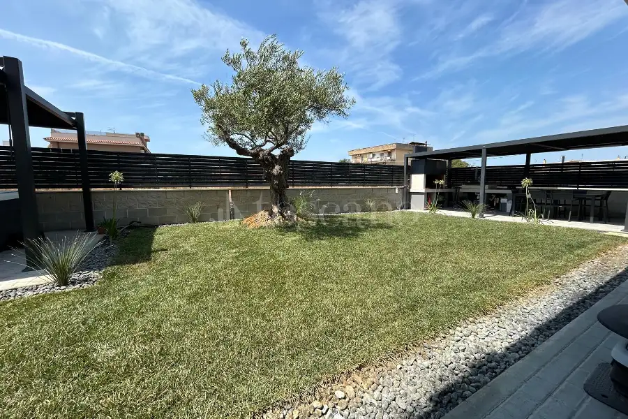 Villa in vendita di 180 mq a €599.000 (rif. 11/2026)