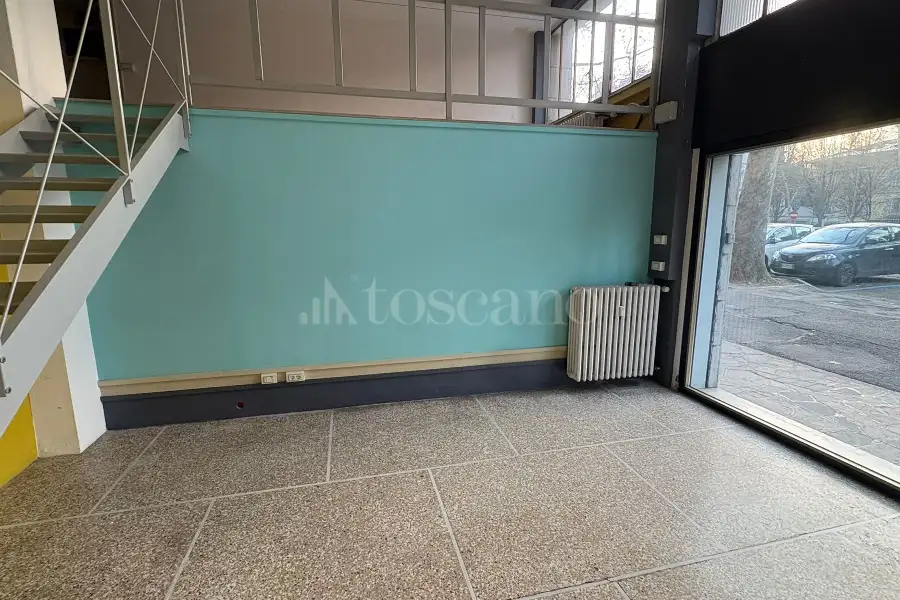 Negozio in affitto di 60 mq a €950 (rif. 13/2026)