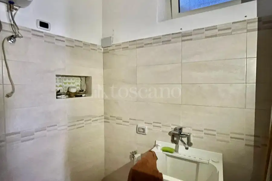 Negozio in affitto di 50 mq a €450 (rif. 84/2026)
