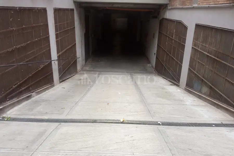 Box in vendita di 12 mq a €39.000 (rif. 12/2026)