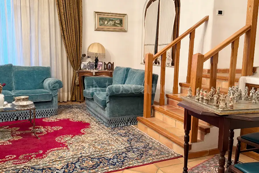 Villa in vendita di 600 mq a €430.000 (rif. 6/2026)