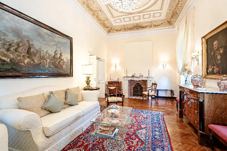 Villa in vendita di 496 mq a €3.950.000 (rif. 71/2026)