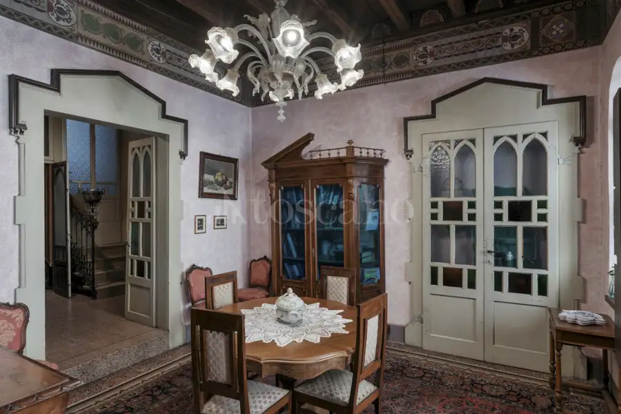 Villa in vendita di 600 mq trattativa riservata (rif. 40/2025)