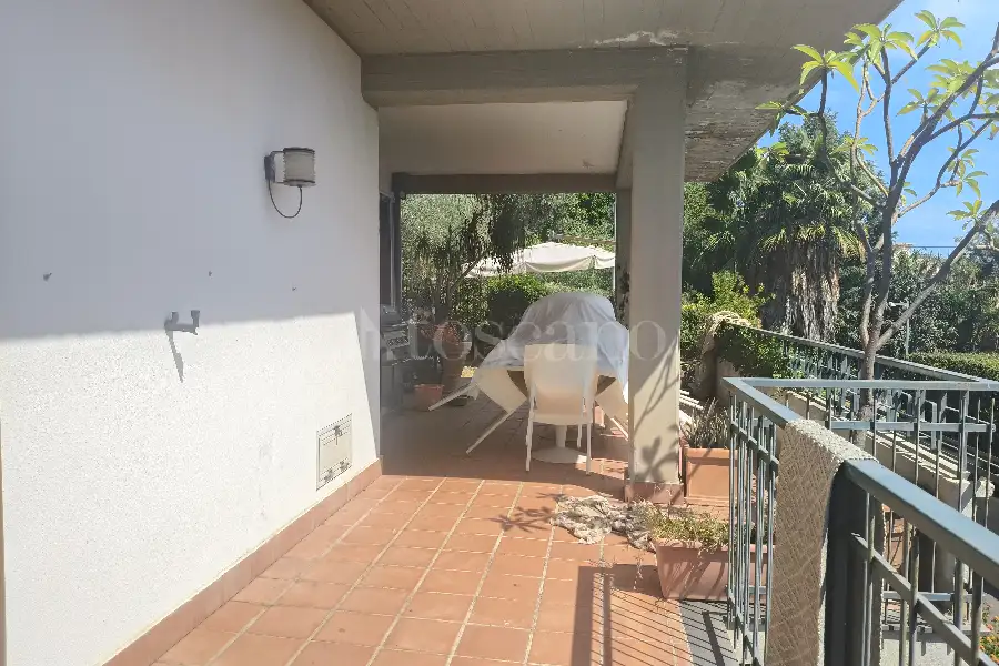 Villa in vendita di 226 mq a €420.000 (rif. 145/2026)
