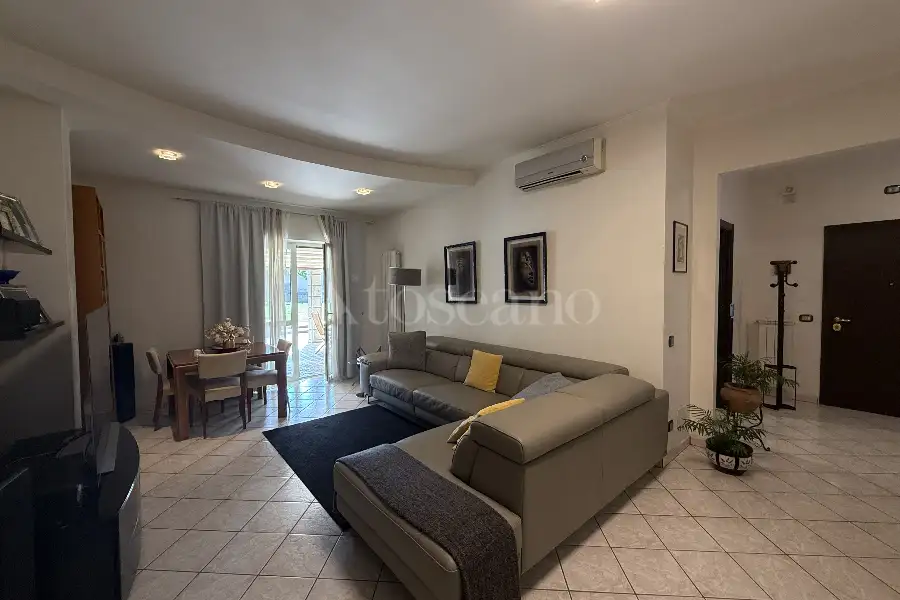 Villa Bifamiliare in vendita di 200 mq a €499.000 (rif. 10/2025)