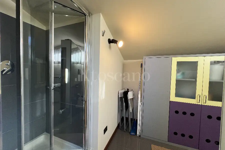 Villa Bifamiliare in vendita di 315 mq a €1.200.000 (rif. 7/2026)