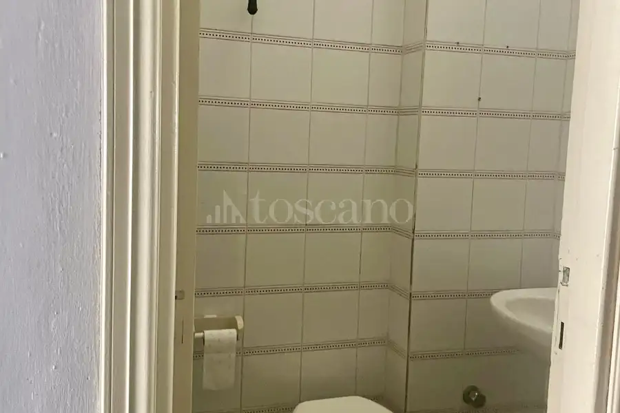 Negozio in affitto di 40 mq a €300 (rif. 39/2026)