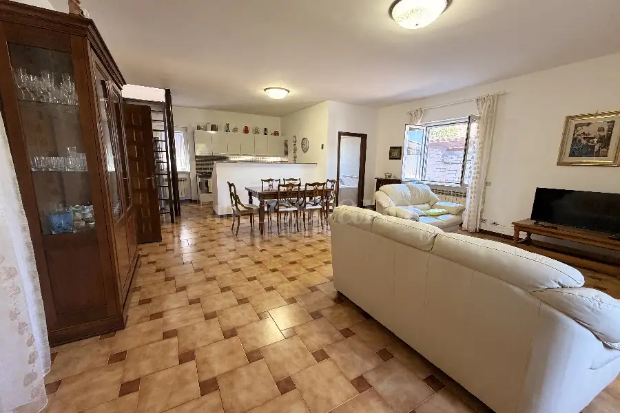 Casa Indipendente in vendita di 200 mq a €199.000 (rif. 38/2026)