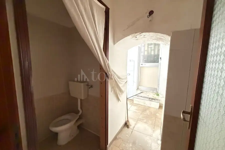Negozio in vendita di 60 mq a €79.000 (rif. 99/2026)