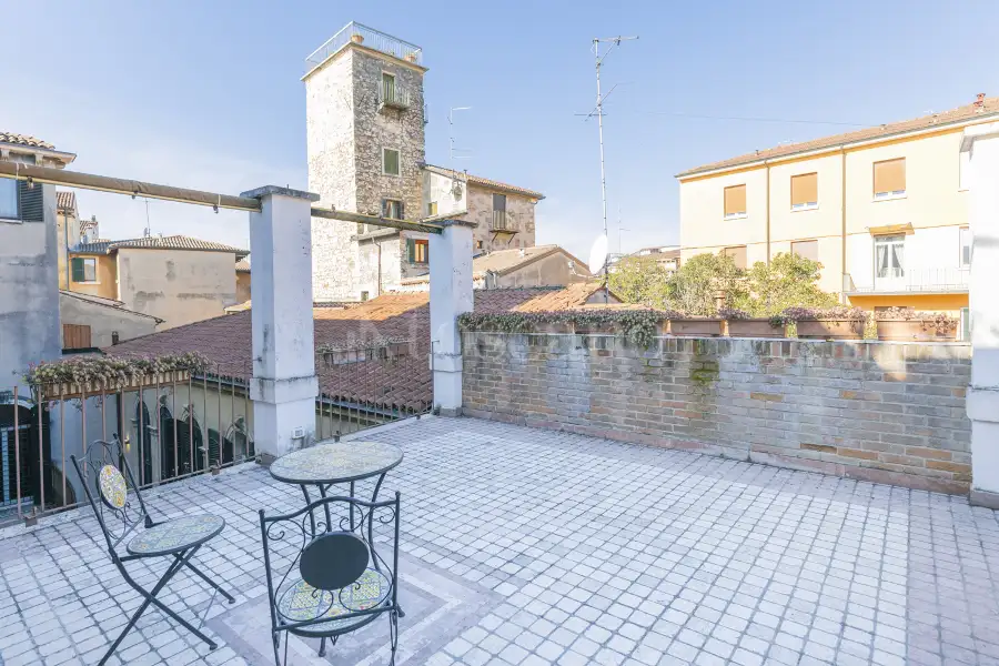 Casa in vendita di 400 mq a €2.500.000 (rif. 21/2025)