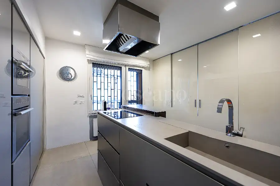 Casa in vendita di 252 mq a €1.950.000 (rif. 35/2026)