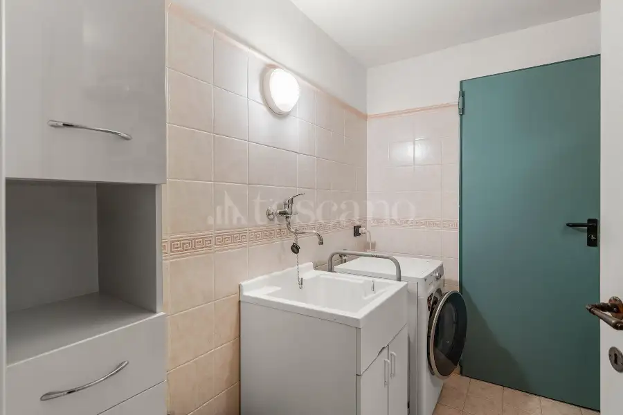 Villa Bifamiliare in vendita di 250 mq a €665.000 (rif. 50/2025)