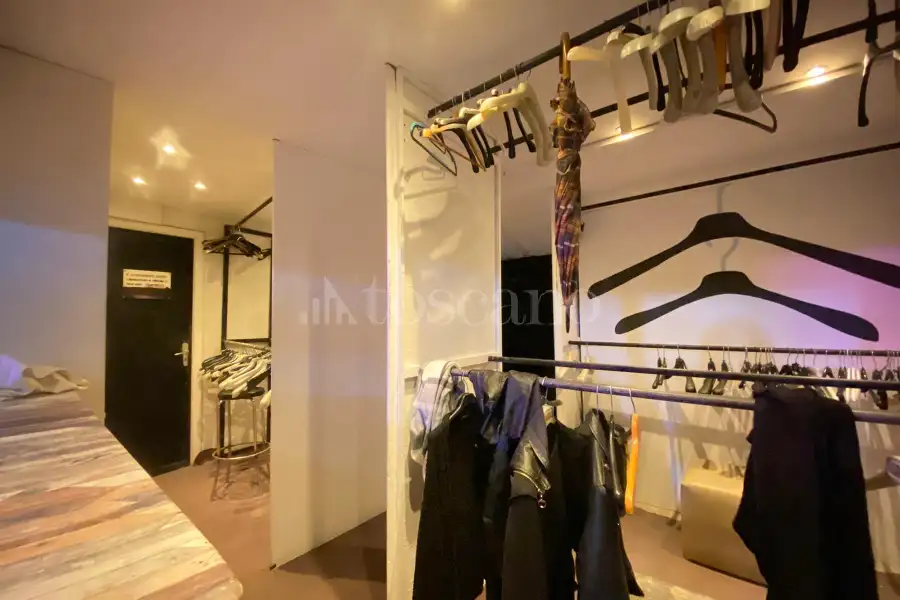 Negozio in vendita di 1.200 mq a €1.250.000 (rif. 40/2026)