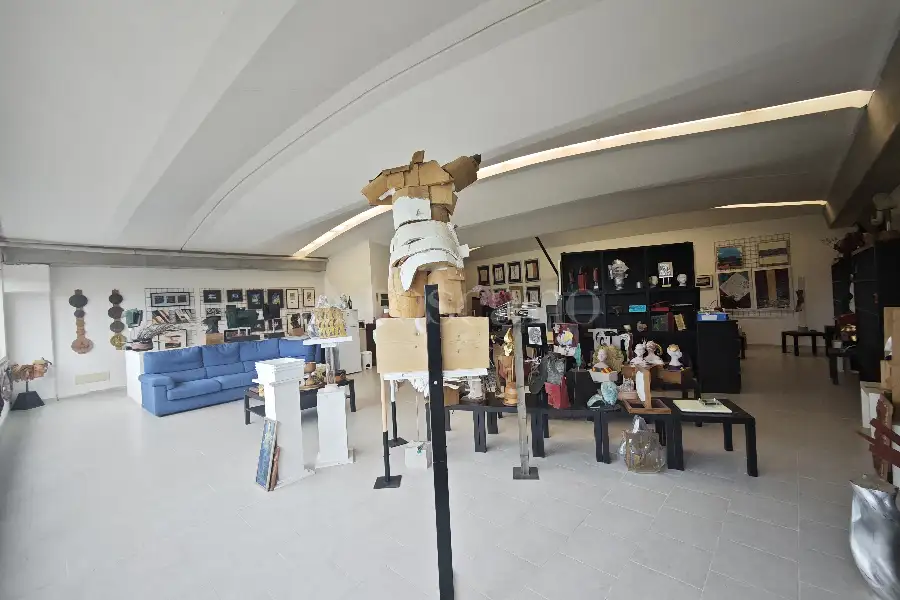 Laboratorio in vendita di 168 mq a €150.000 (rif. 15/2026)