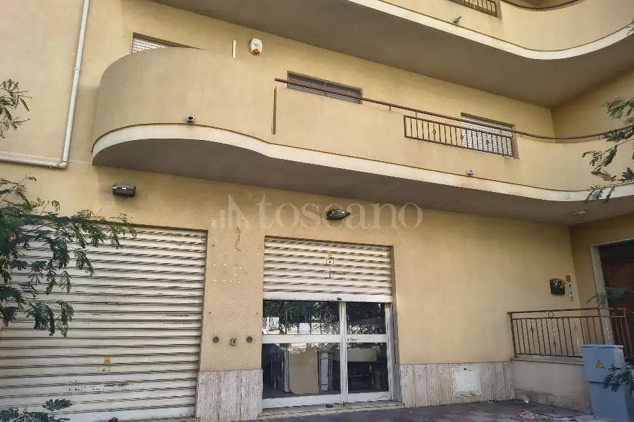 Negozio in vendita di 114 mq a €135.000 (rif. 52/2026)