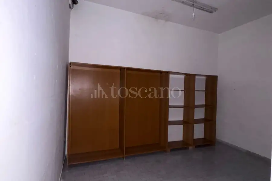 Negozio in affitto di 100 mq a €1.800 (rif. 74/2026)