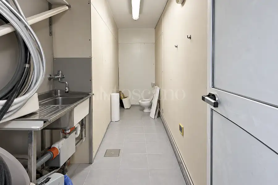 Negozio in vendita di 206 mq a €199.000 (rif. 75/2026)