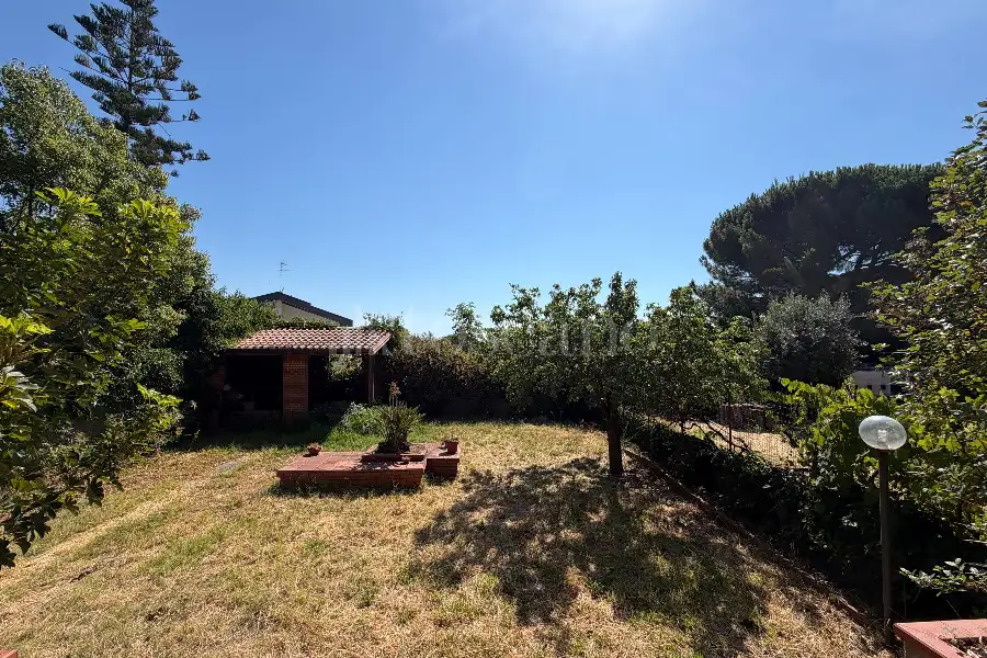 Villa in vendita di 330 mq a €498.000 (rif. 120/2026)