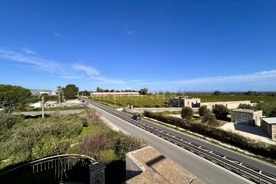 Villa in vendita di 330 mq a €184.000 (rif. 5/2026)