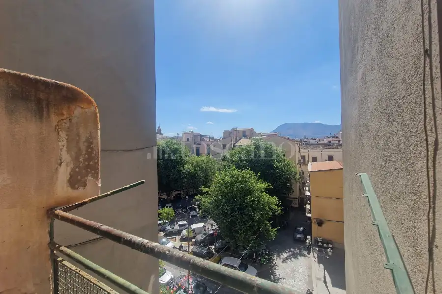 Casa in vendita di 295 mq a €1.350.000 (rif. 105/2026)