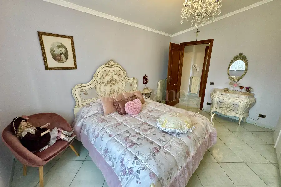Villa in vendita di 300 mq a €445.000 (rif. 11/2025)