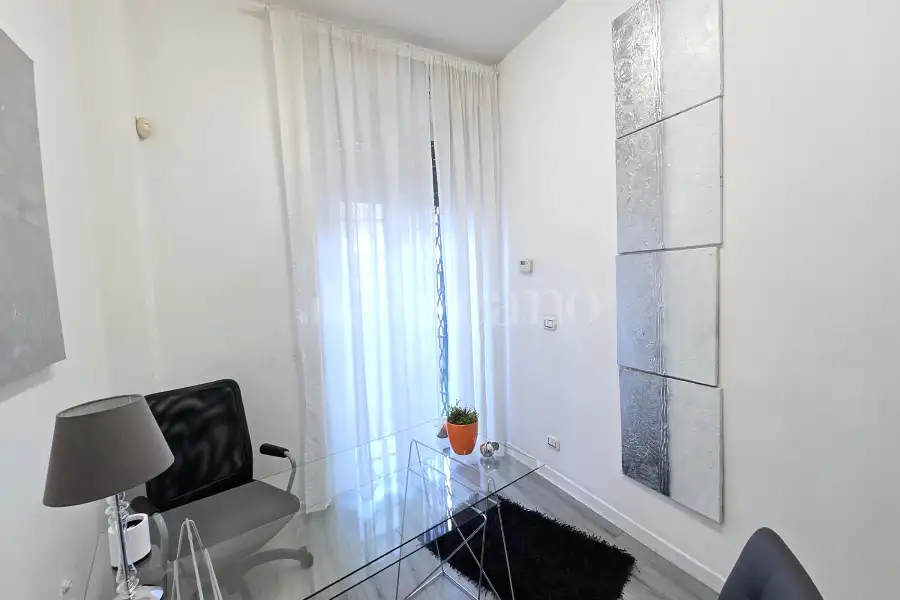 Ufficio in vendita di 110 mq a €499.000 (rif. 18/2026)