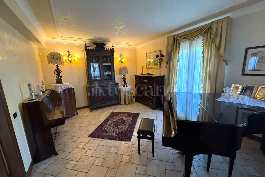 Villa in vendita di 210 mq a €490.000 (rif. 20/2026)