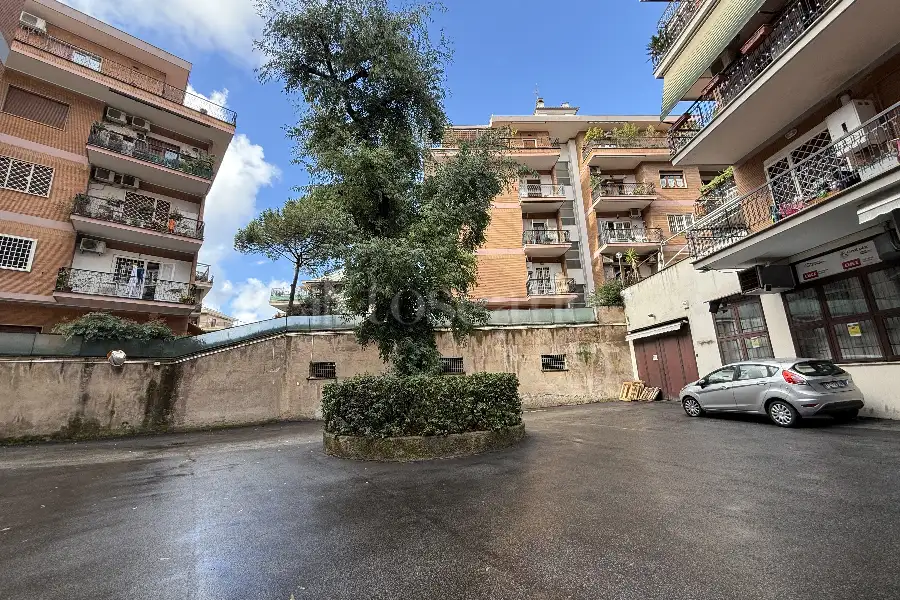 Posto Auto in affitto di 8 mq a €180 (rif. 12/2026)