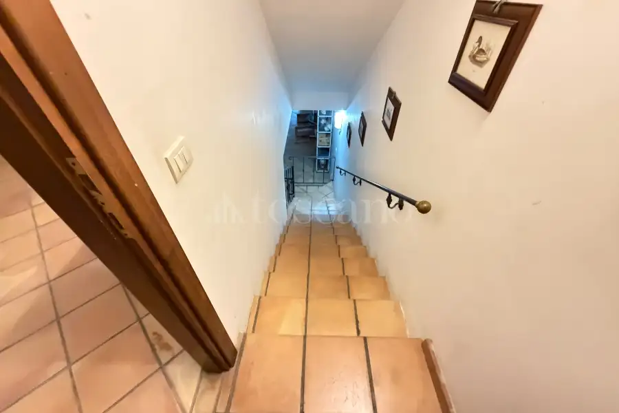 Villa Bifamiliare in vendita di 400 mq a €829.000 (rif. 33/2026)