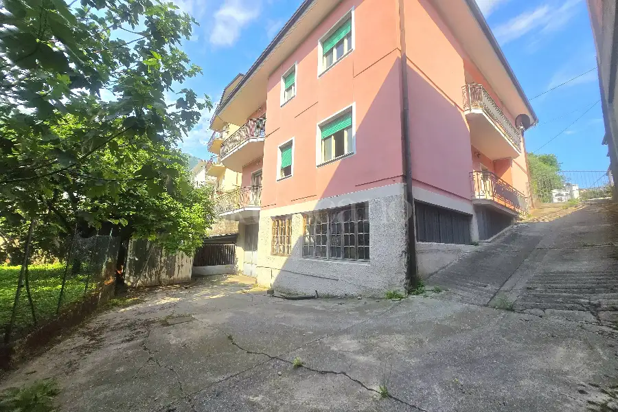 Villa in vendita di 250 mq a €415.000 (rif. 44/2026)
